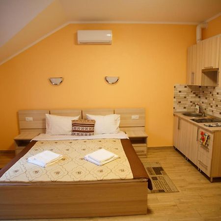 Ferienwohnung Золота Поляна Exterior foto